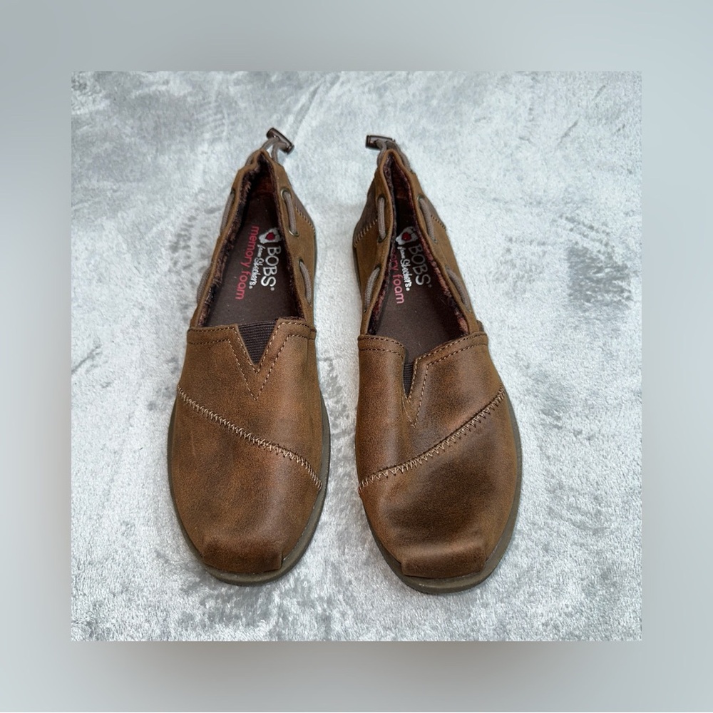 BOBS From Skechers Womens Chill Luxe Buttoned Up Brown Faux Leather Flat Sz 7